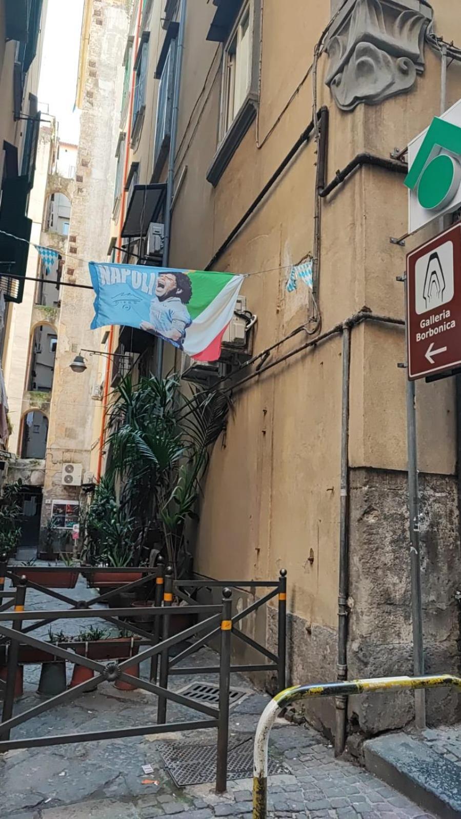 La Chicca Appartamento Intero Nei Quartieri Spagnoli 나폴리 외부 사진